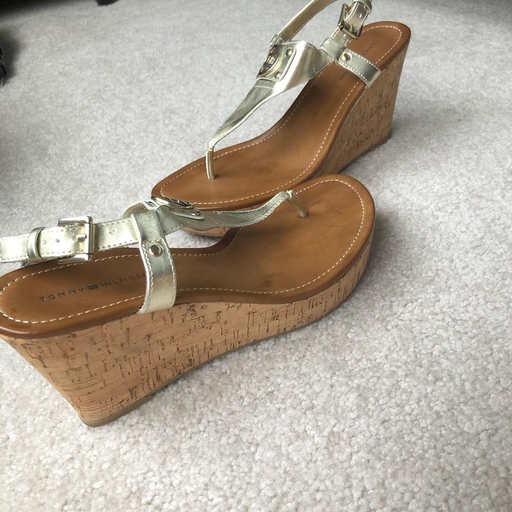 Tommy Hilfiger wedge sandals size 8.5